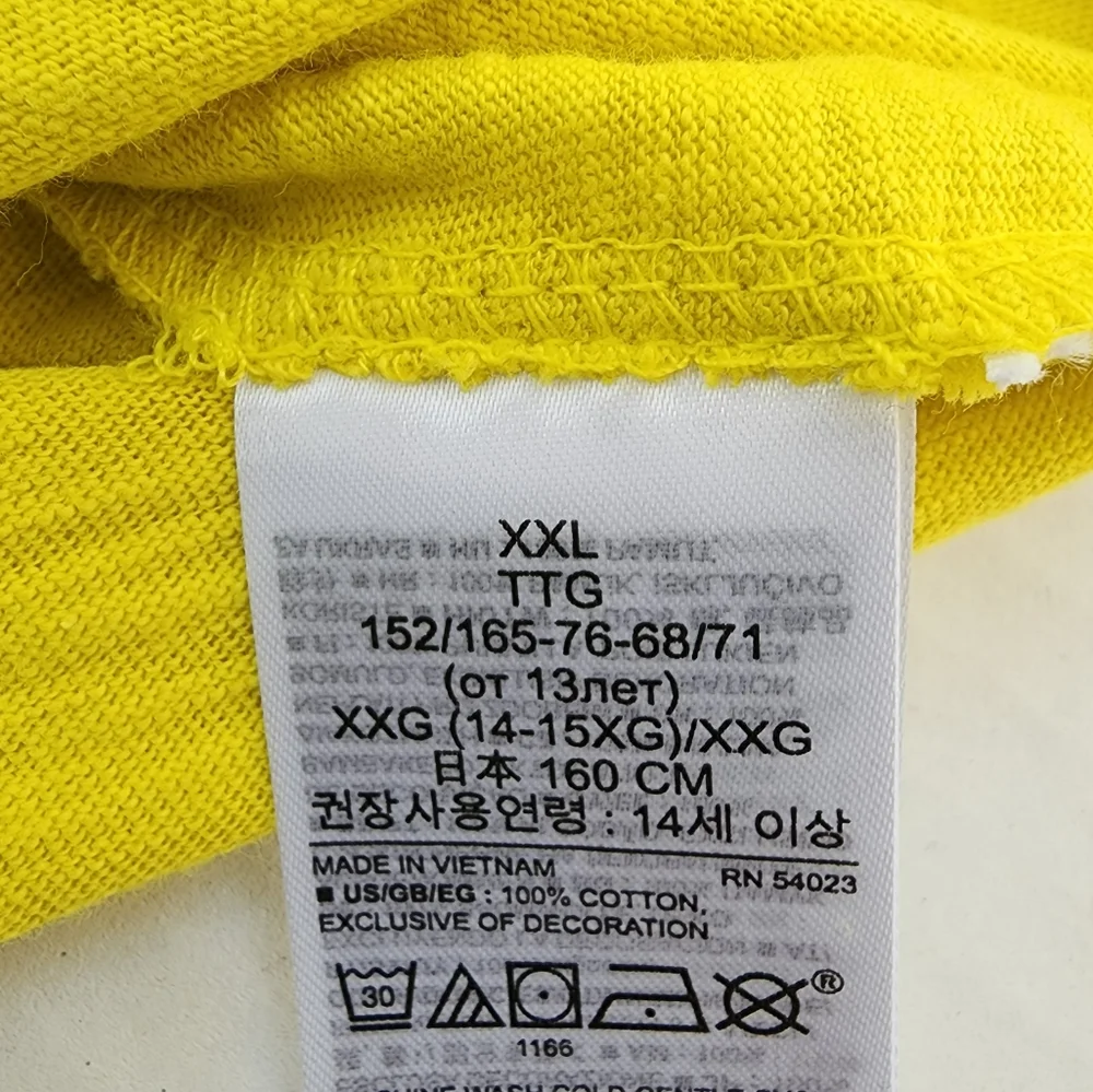 Gap Baby Yoda Neon Yellow Graphic Image Changing Long Sleeve Crew Tee Shirt - Picture 6 of 10